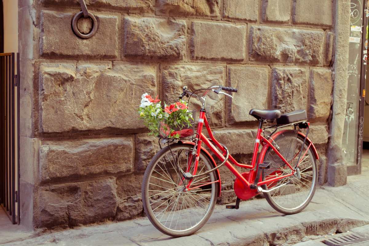 κόκκινο ποδήλατο