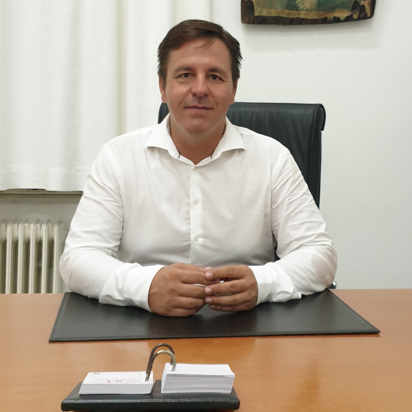 ΓΚΙΚΑΣ ΓΚΙΚΑΣ ΑΣΠΡΟ ΠΟΥΚΑΜΙΣΟ